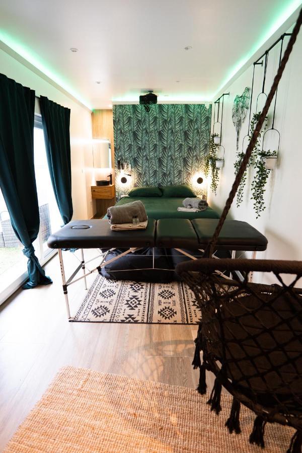 Capsule Thailande I Sauna I Balneo I Console I Jeux En Bois I Cinema I Cour Interieure Trith-Saint-Leger Exteriér fotografie