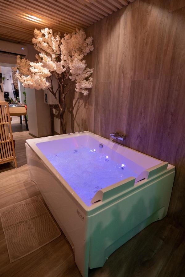Capsule Thailande I Sauna I Balneo I Console I Jeux En Bois I Cinema I Cour Interieure Trith-Saint-Leger Exteriér fotografie