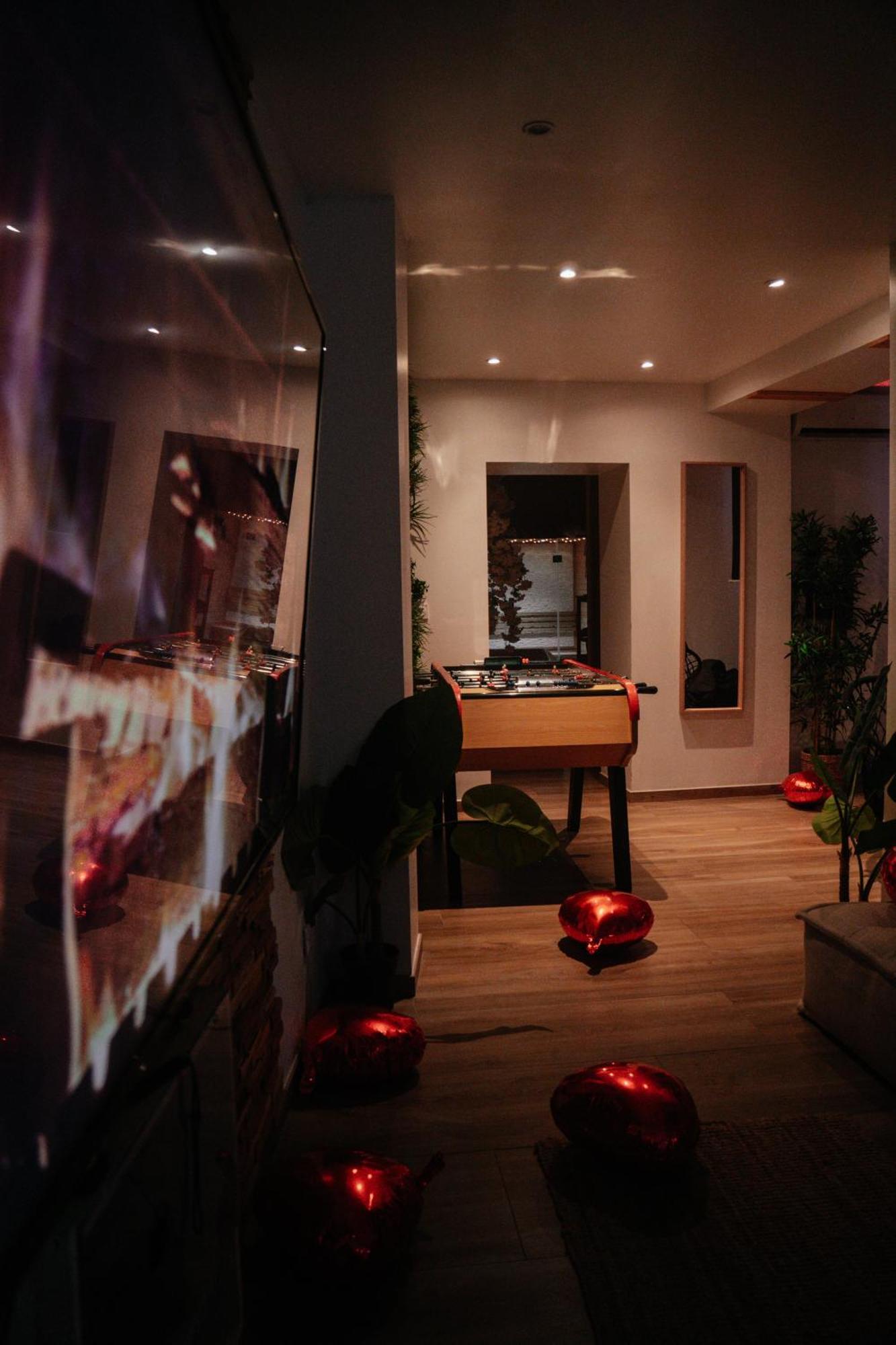 Capsule Thailande I Sauna I Balneo I Console I Jeux En Bois I Cinema I Cour Interieure Trith-Saint-Leger Exteriér fotografie